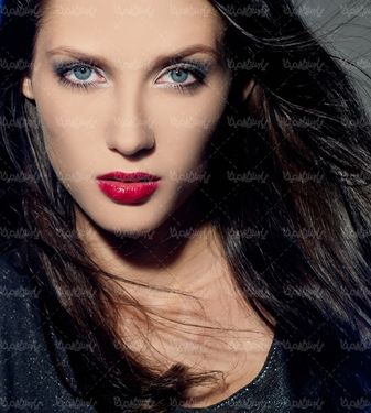 سالن آرایش چهره دختر چهره زن
