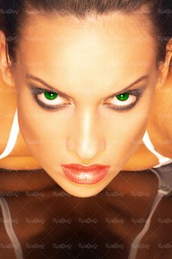 سالن آرایش چهره دختر چهره زن