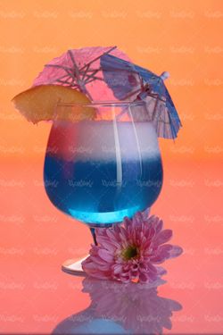 آبمیوه طبیعی آب میوه کافی شاپ