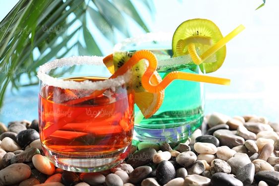 آبمیوه طبیعی آب میوه کافی شاپ
