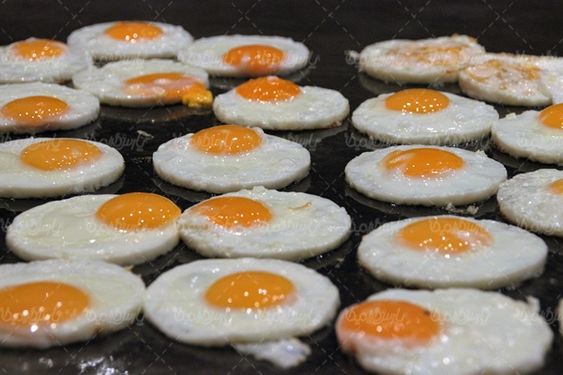 نیمرو صبحانه فنجان قهوه