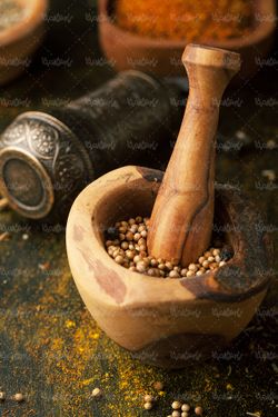 ادویه فروشی عطاری زردچوبه