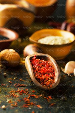 ادویه فروشی عطاری زعفران