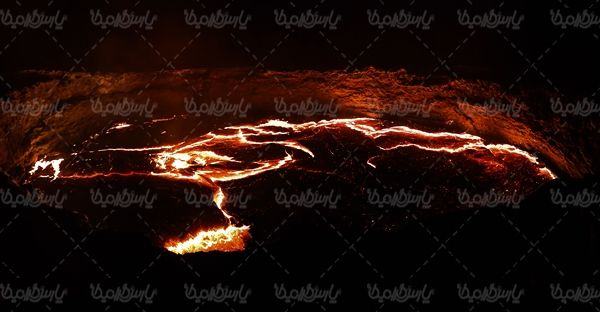 کوه آتش فشان مواد مذاب