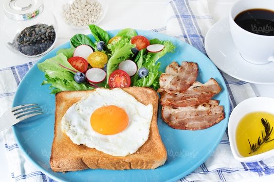 قهوه صبحانه میز صبحانه