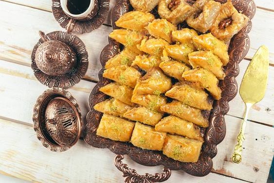 چای و شیرینی قنادی شیرینی سرا شیرینی پزی دیس شیرینی