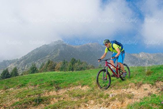 ورزش دوچرخه سواری دوچرخه سواری کوهستان ورزشکار17