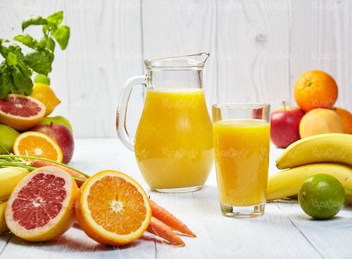 آب میوه طبیعی آبمیوه پرتقال آب انار کافی شاپ5