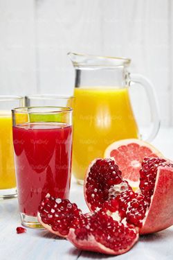 آب میوه طبیعی آبمیوه پرتقال آب انار کافی شاپ13