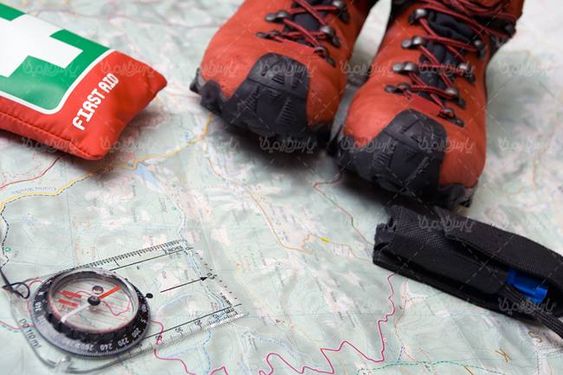 تجهیزات کوهنوردی کوله کوه کفش کوهنوردی قوطی آب کوه قطب نما