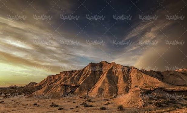 منظره  چشم انداز کوهستان تپه بیابان صحرا آسمان ابری