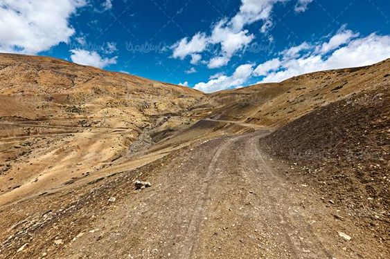 جاده خاکی منظره چشم انداز طبیعت بیابان تپه آسمان آبی