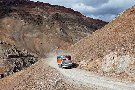 جاده کشی خاک برداری ماشین آلات راه سازی کامیون