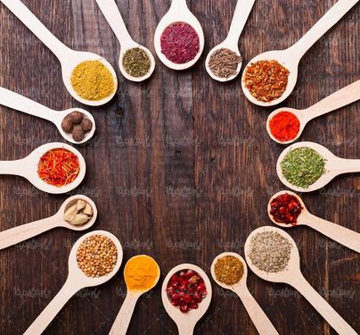 ادویه فروشی عطاری قاشق ادویه زیره دانه فلفل سیاه نکوبیده1