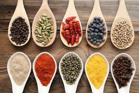ادویه فروشی عطاری قاشق ادویه زیره دانه فلفل قرمز1