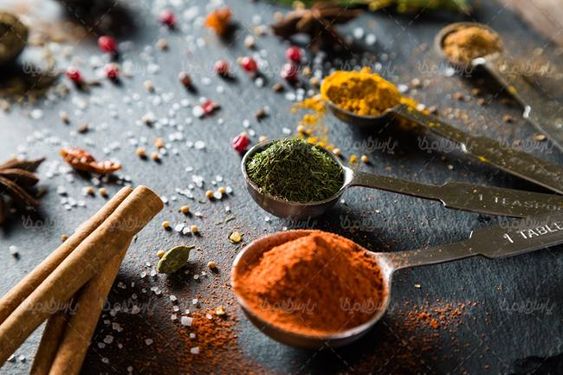 ادویه فروشی عطاری قاشق ادویه زیره دانه فلفل قرمز3