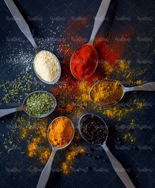 ادویه فروشی عطاری قاشق ادویه زیره دانه فلفل قرمز4