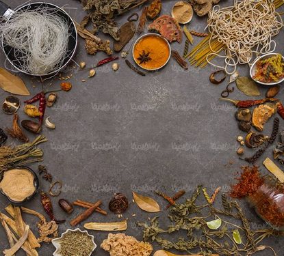 ادویه جات عطاری ظرف سفالی ادویه  فروشی میوه خشک شده5