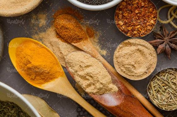 ادویه جات عطاری ظرف سفالی ادویه  فروشی سبزی خشک1