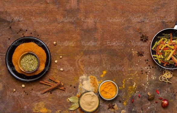 ادویه جات عطاری ظرف سفالی ادویه  فروشی  چوب دارچین