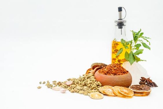 خشکبار میوه خشک شده هل سبز سیر شیشه روغن زیتون