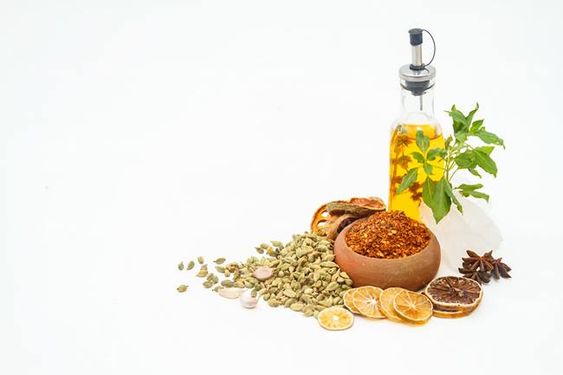 خشکبار میوه خشک شده هل سبز سیر شیشه روغن زیتون1