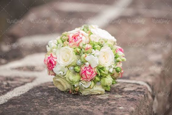 دسته گل عروس گلفروشی گل طبیعی