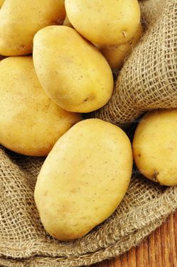 سیب زمینی میوه فروشی سوپر میوه