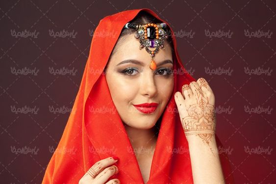 گالری شال و  روسری گالری پوشاک سالن آرایش