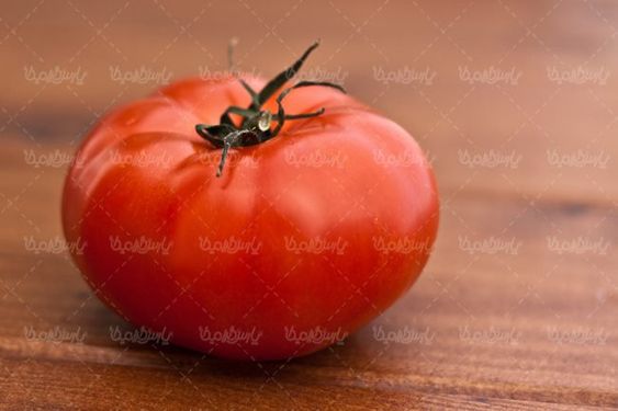 گوجه فرنگی میوه فروشی  میوه سرا