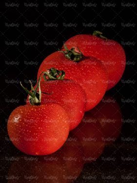 گوجه فرنگی میوه فروشی  میوه سرا