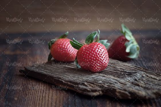 توت فرنگی میوه فروشی میوه سرا