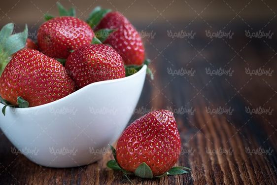 توت فرنگی میوه فروشی میوه سرا
