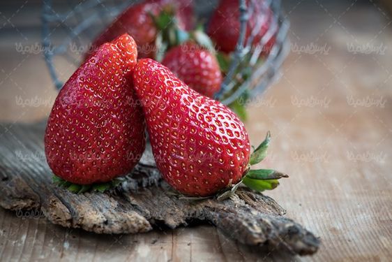توت فرنگی میوه فروشی میوه سرا