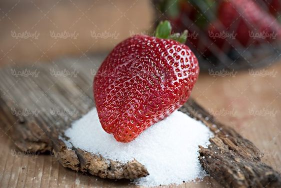 توت فرنگی میوه فروشی میوه سرا