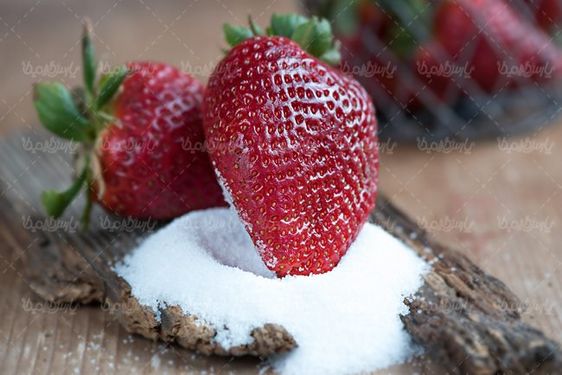 توت فرنگی میوه فروشی میوه سرا
