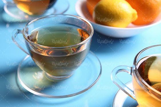 چای میوه ای لیمو کافی شاپ فنجان شیشه ای
