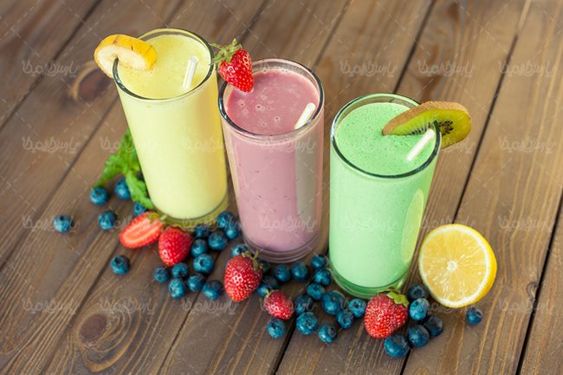 آب میوه طبیعی کافی شاپ  شیر موز