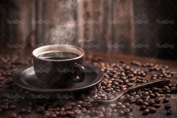 کافی شاپ فنجان قهوه دانه های قهوه