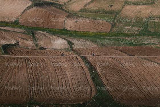 تصویر زمین کشاورزی بدون آب