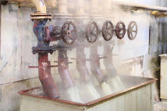 عکس با کیفیت تجهیزات کارخانه قند