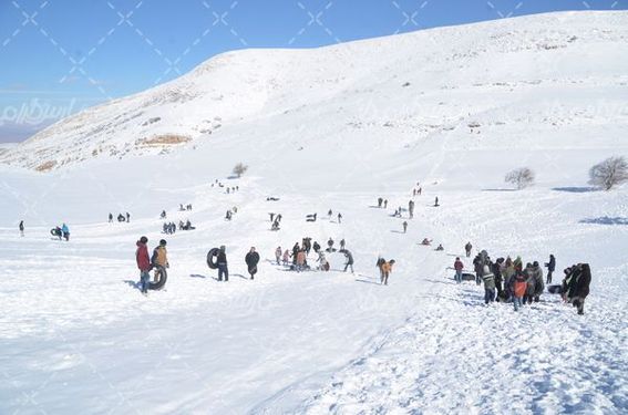 تصویر با کیفیت تفریحات زمستانی