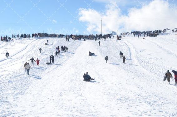 عکس با کیفیت تفریحات زمستانی