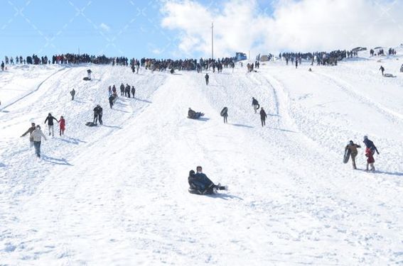 عکس با کیفیت تفریحات زمستانی