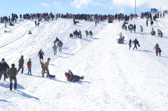 دانلودتصویر  با کیفیت تفریحات زمستانی
