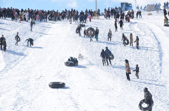 دانلودتصویر  با کیفیت تفریحات فصل زمستانی