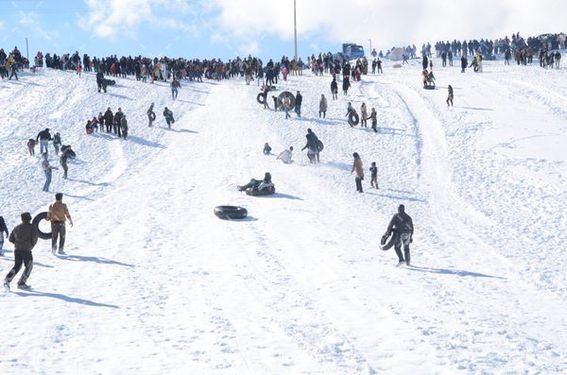 دانلودتصویر  با کیفیت تفریحات فصل زمستانی