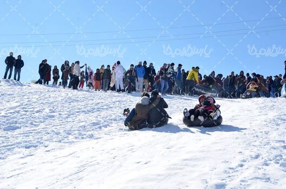 تصویر با کیفیت تیوپ سواری