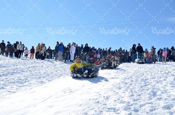 تصویر با کیفیت تیوپ سواری