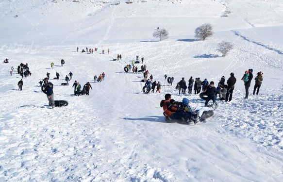 تصویر با کیفیت تیوپ سواری